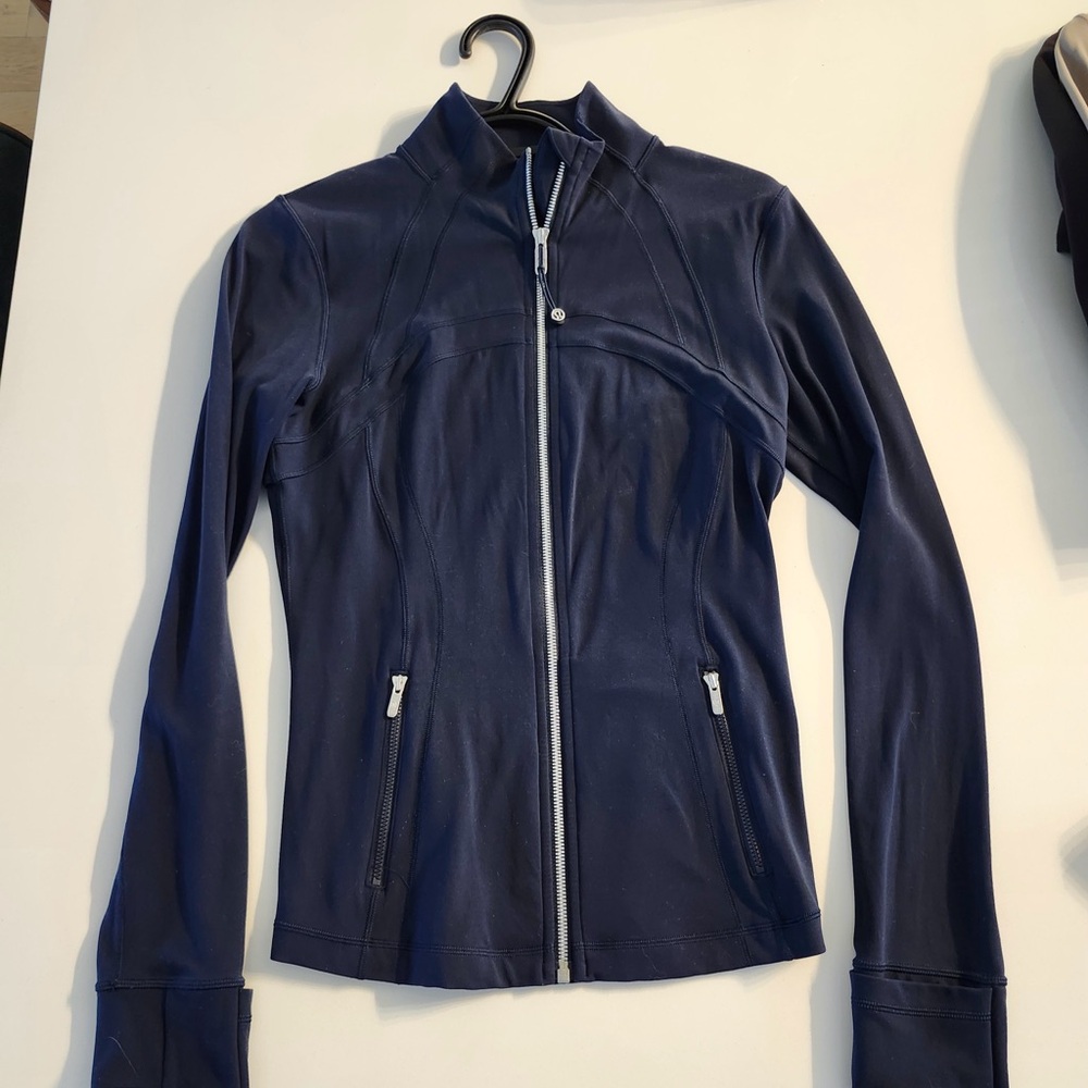 lululemon athletica Define Navy with Silver ZipperJacket Size 8